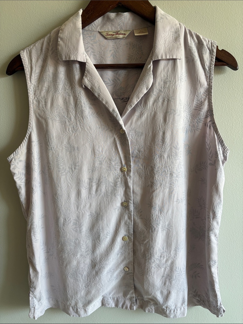 Tommy Bahama 100% Silk Sleeveless Button Front Blouse Leaf Jacquard Lavender L